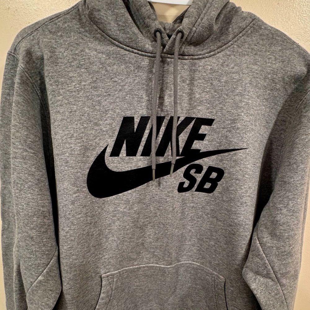 Nike SB Hoodie Mens Grey Centre Logo